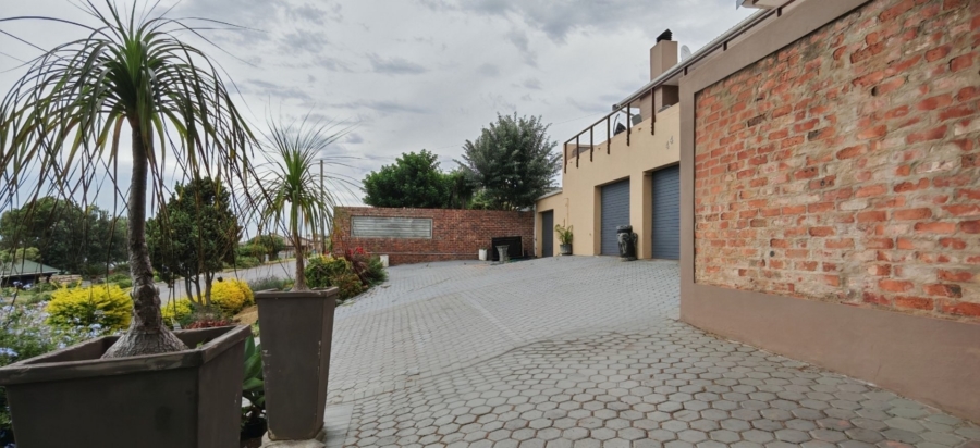 7 Bedroom Property for Sale in Dana Bay Western Cape